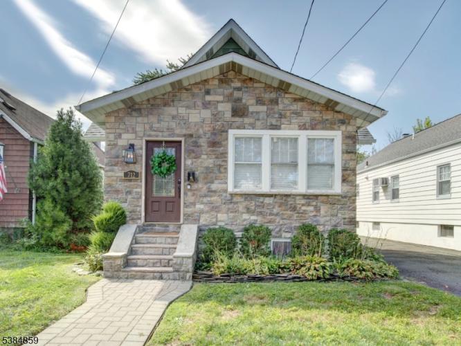 Photo of 712 Elm Street, Roselle Park NJ