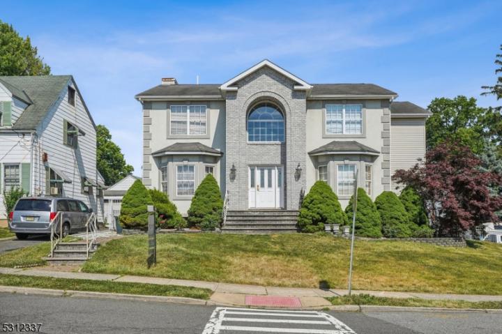 Photo of 937 Roosevelt Avenue, Union NJ