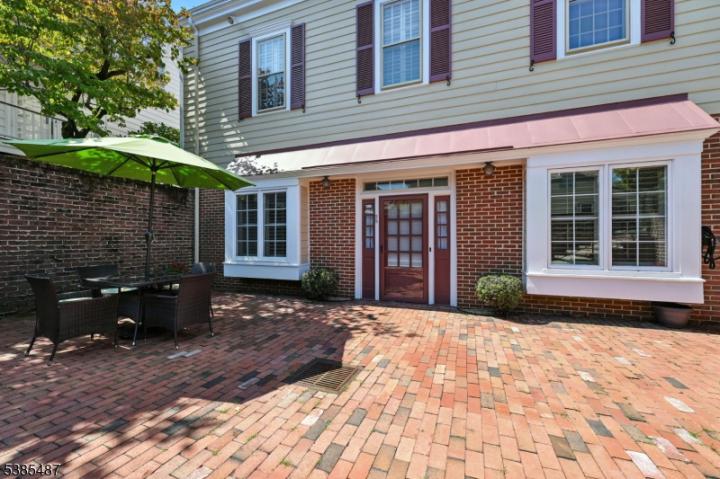 Photo of 25 Murray Hill Sq 25, New Providence NJ