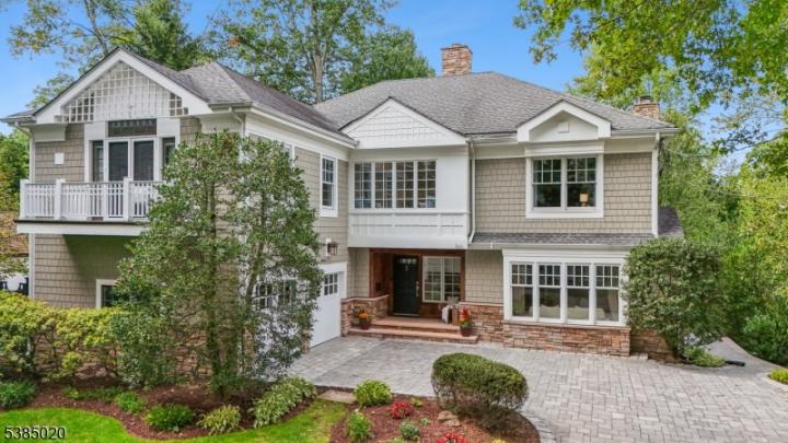 Photo of 166 Colonial Road, Summit City NJ