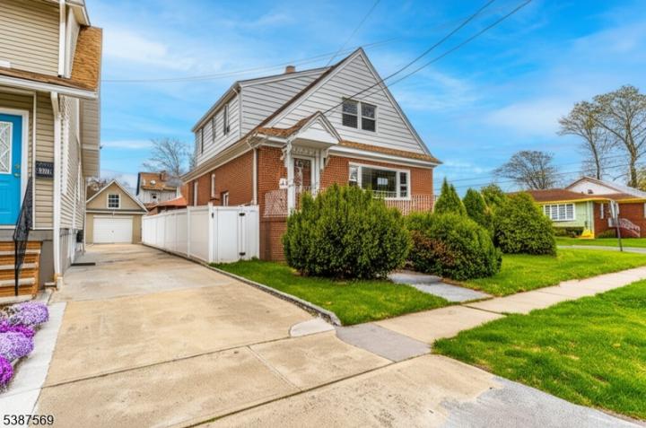 Photo of 533 Harrison Avenue, Roselle NJ