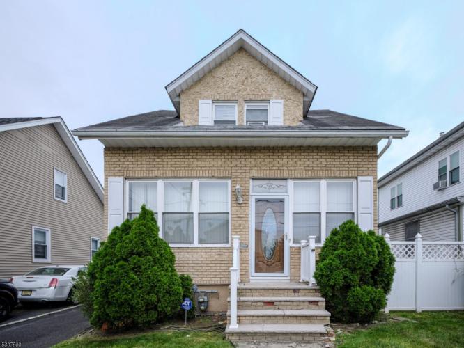 Photo of 292 Crann Street, Hillside NJ