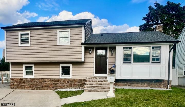 Photo of 31 Carolynn Road, Elizabeth City NJ