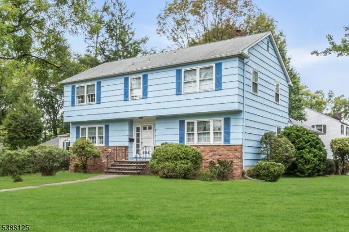 Photo of 684 Gallows Hill Road, Cranford NJ