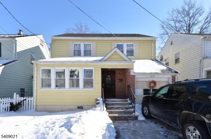 Photo of 1603 Bayview Avenue