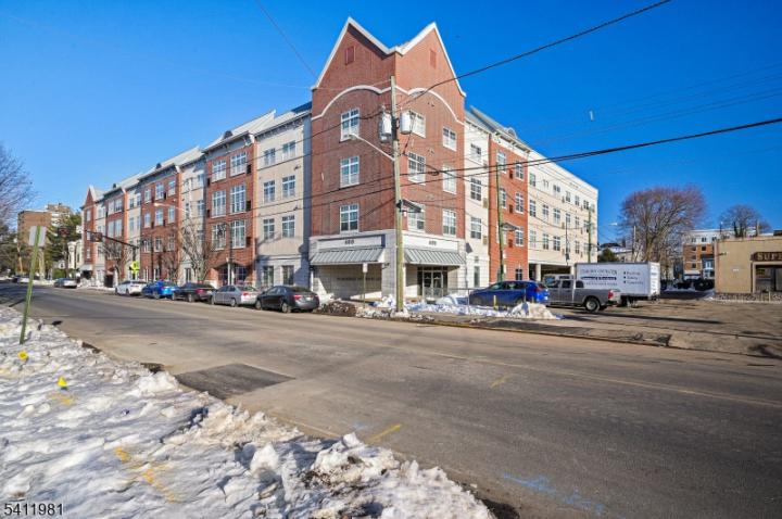 Photo of 400 E Front Street 420