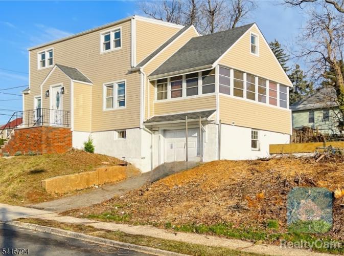 Photo of 631 Elm Street