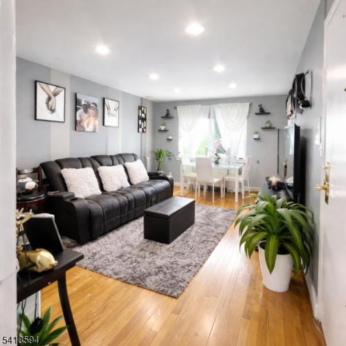 Photo of 23b Carolyn Terrace B