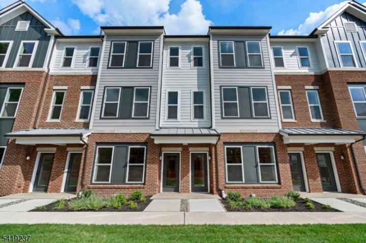 Photo of 3 Sadie Circle 3104