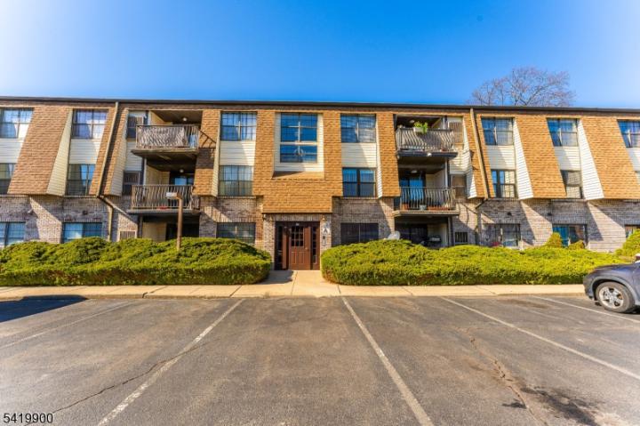 Photo of 660-672 N Broad Street 8