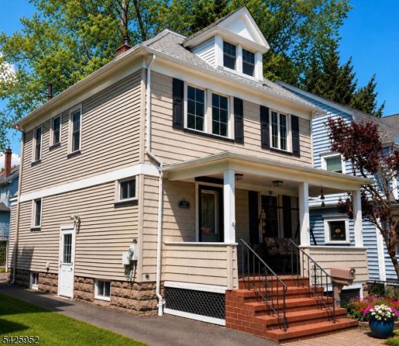 Photo of 55 W Clay Avenue