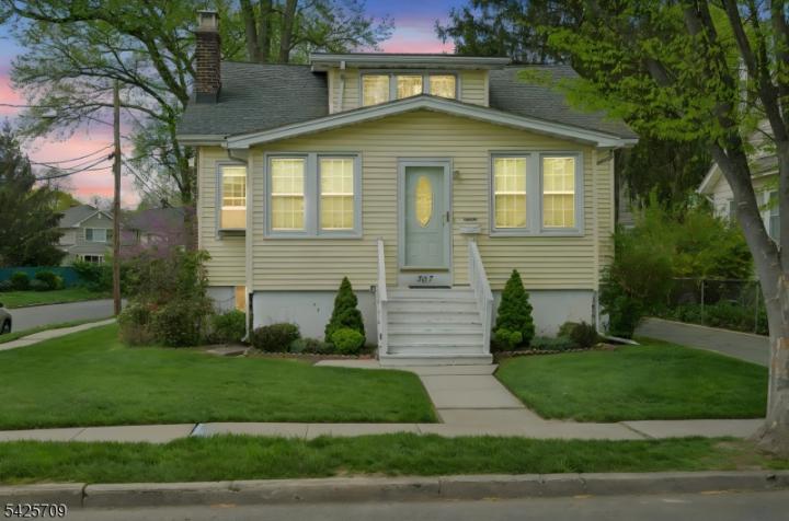 Photo of 307 Manor Avenue, Cranford NJ
