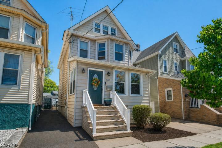Photo of 107 Sheridan Avenue