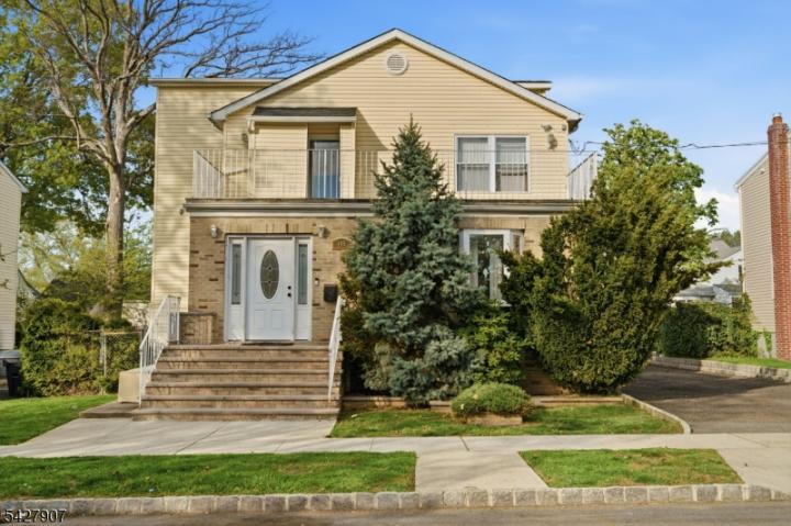 Photo of 145 Sheridan Avenue