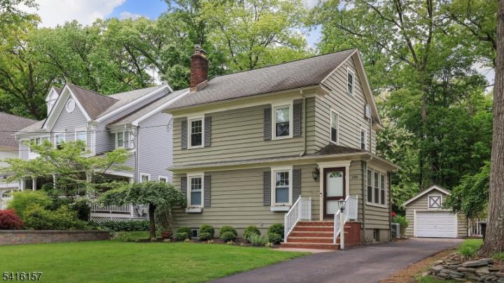 Photo of 288 Seneca Place, Westfield Town NJ