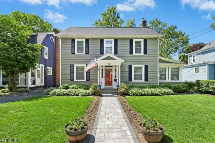 Photo of 380 Elm Avenue