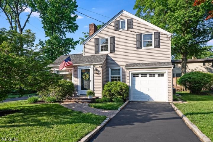 Photo of 21 Doris Parkway, Westfield Town NJ