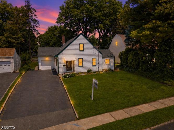 Photo of 573 Conant Street