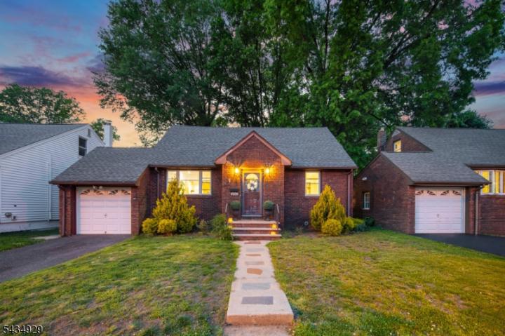 Photo of 232 W Linden Avenue