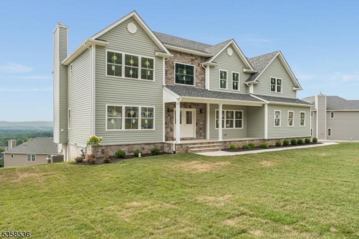 Photo of 4 Spring Court, Lopatcong NJ