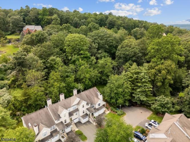 Photo of 31 Rainier Court, Allamuchy NJ