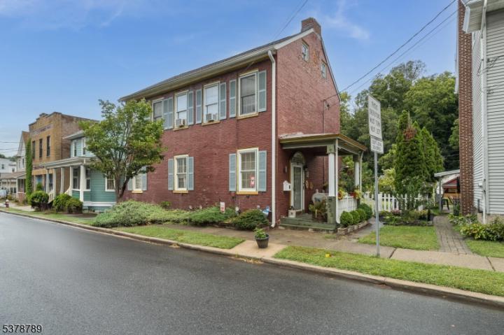 Photo of 323 Water Street, Belvidere NJ