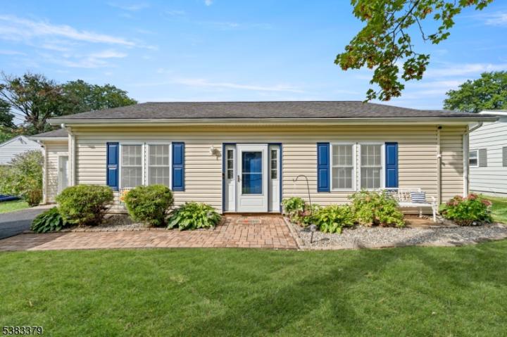 Photo of 308 Brakeley Avenue, Lopatcong NJ