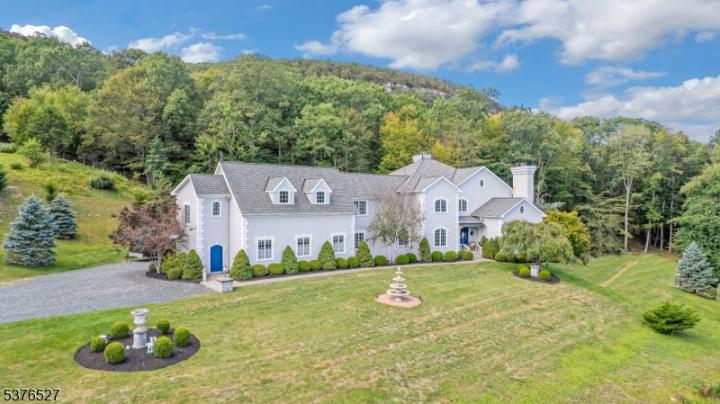 Photo of 6 Mountain Terrace, Blairstown NJ