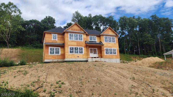 Photo of 7 Spring Court, Lopatcong NJ