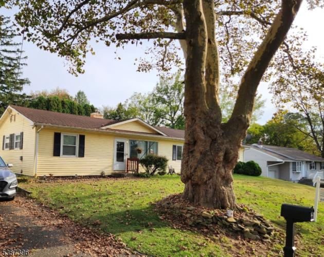 Photo of 534 Liberty Boulevard, Pohatcong NJ