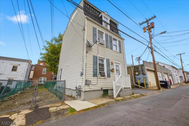 Photo of 11 Cedar Aly