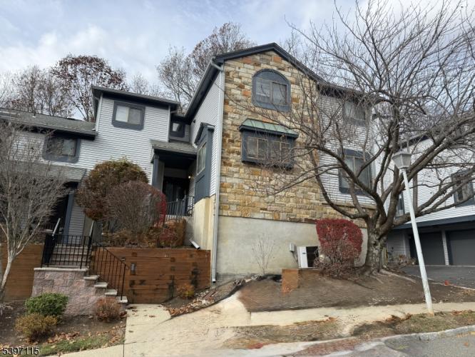 Photo of 39 Overlook Drive, Independence NJ