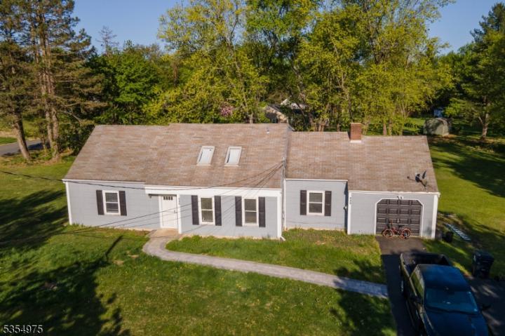 Photo of 908 Maple Drive