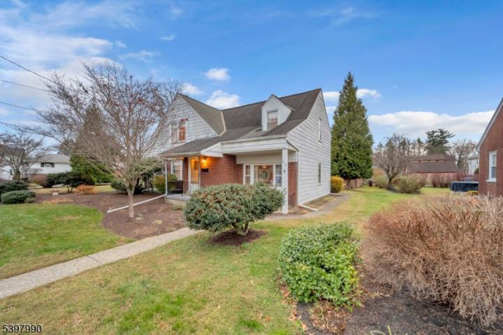 Photo of 240 Aurora Street, Lopatcong NJ