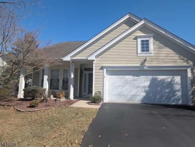 Photo of 6 Weybourne Lane