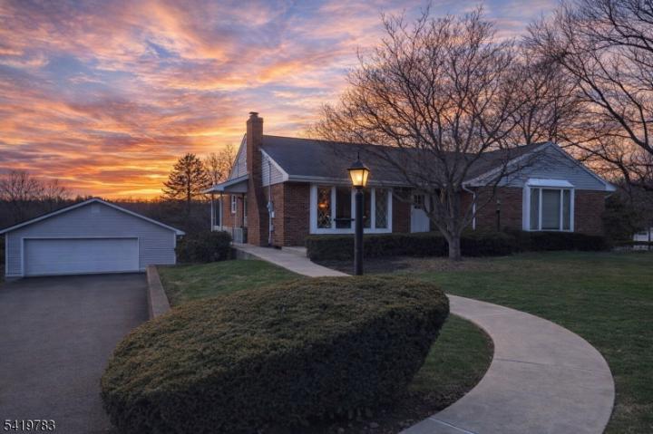 Photo of 831 Uniontown Road