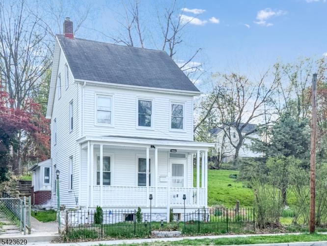 Photo of 564 Warren Street