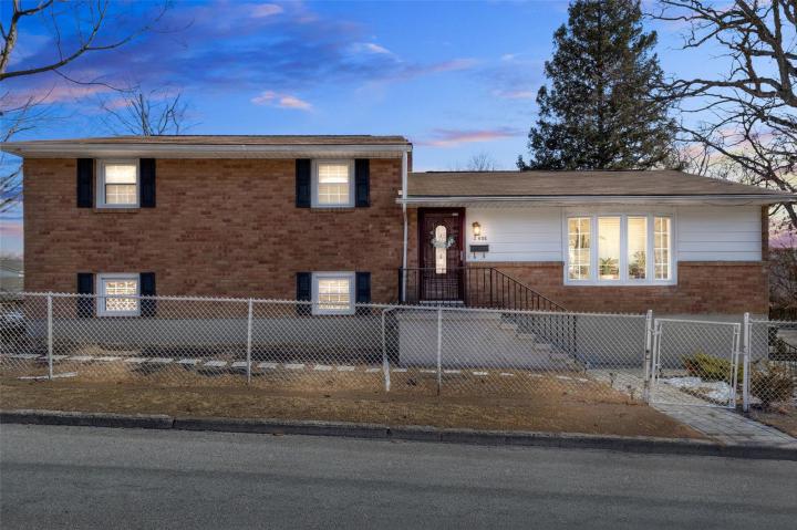 Photo of 2 Roe Avenue