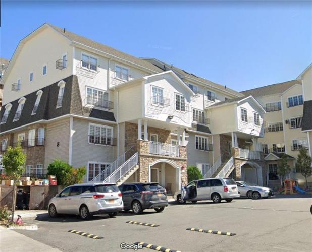 Photo of 8 Lemberg Court 302