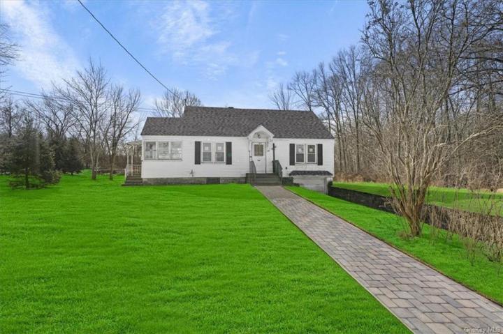 Photo of 390 Hufcut Road, Middletown NY