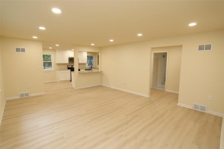 Photo of 20 Pineview Road, West Nyack NY