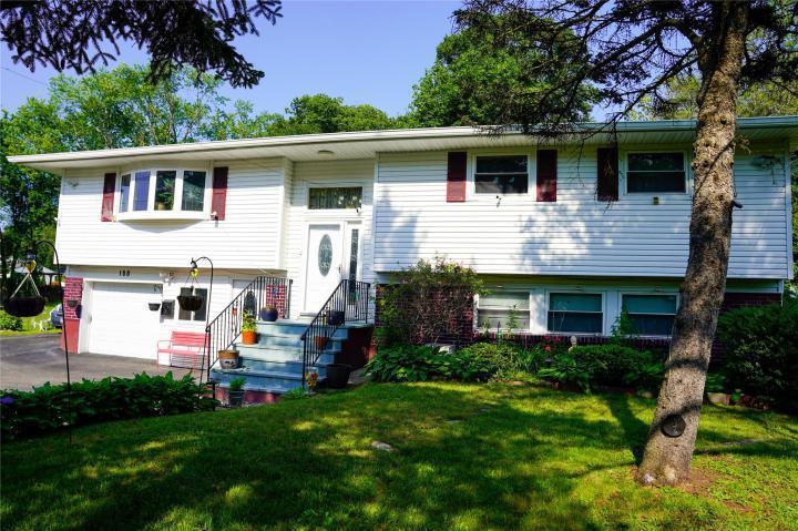 Photo of 188 North Middletown Road, Nanuet NY