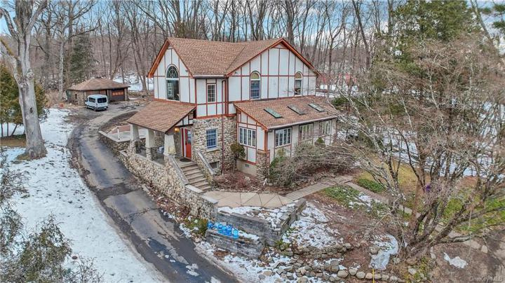 Photo of 399 South Pascack Road, Spring Valley NY