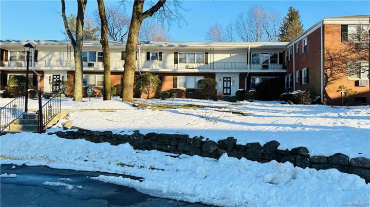 Photo of 13 Sussex Court 309, Suffern NY