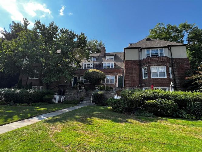 Photo of 7 Sentry Place 2c, Scarsdale NY