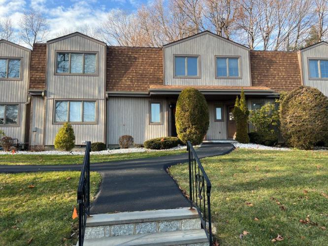 Photo of 14 High Meadow Trail, Peekskill NY