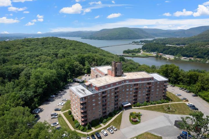 Photo of 1 Lakeview Drive 3j, Peekskill NY