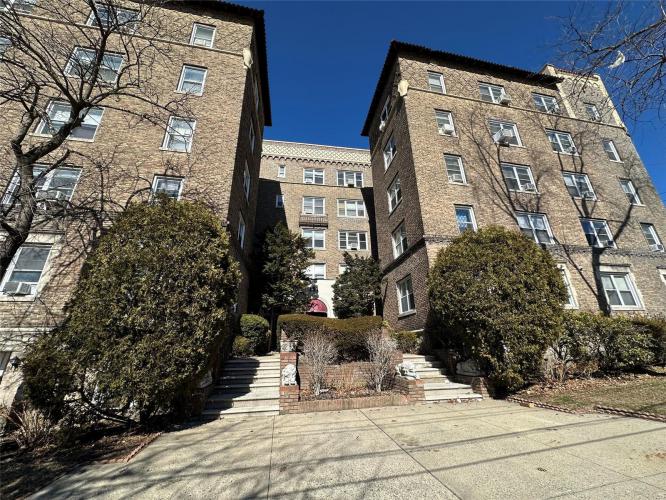 Photo of 151 East Prospect Avenue 5 D, Mount Vernon NY