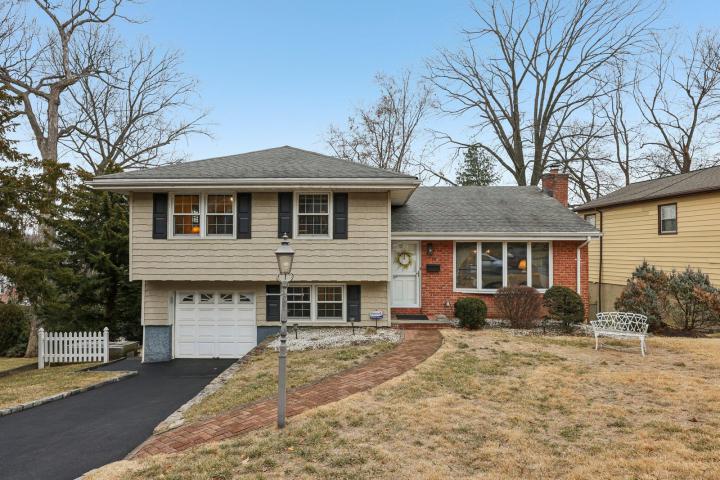 Photo of 14 Hardy Place, Yonkers NY