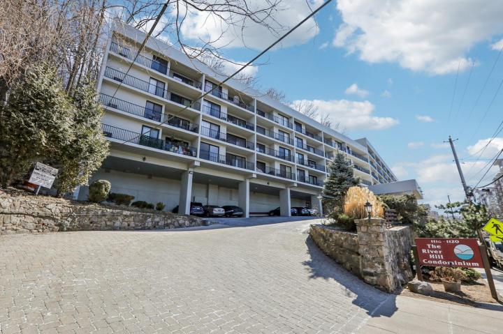 Photo of 1116 Warburton Avenue 4h, Yonkers NY